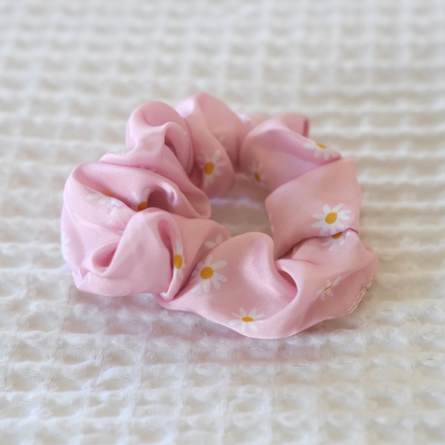 Daisy Gal Scrunchie